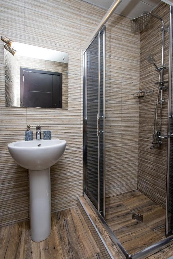 Hb Apartments Mari Brose Tbilisi Exterior photo